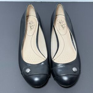 Life Stride Flex Flats Black w Silver Button Accent 7.5